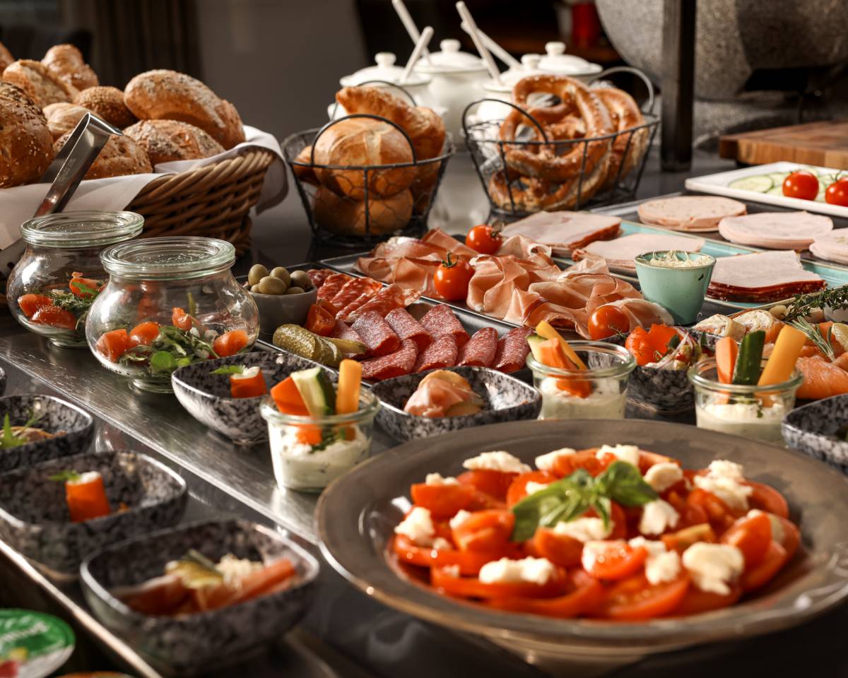 Business Frühstück im und vorm Tagungsraum