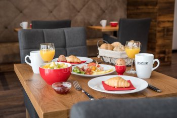 ´Frühstück im Hotel Traumschmiede